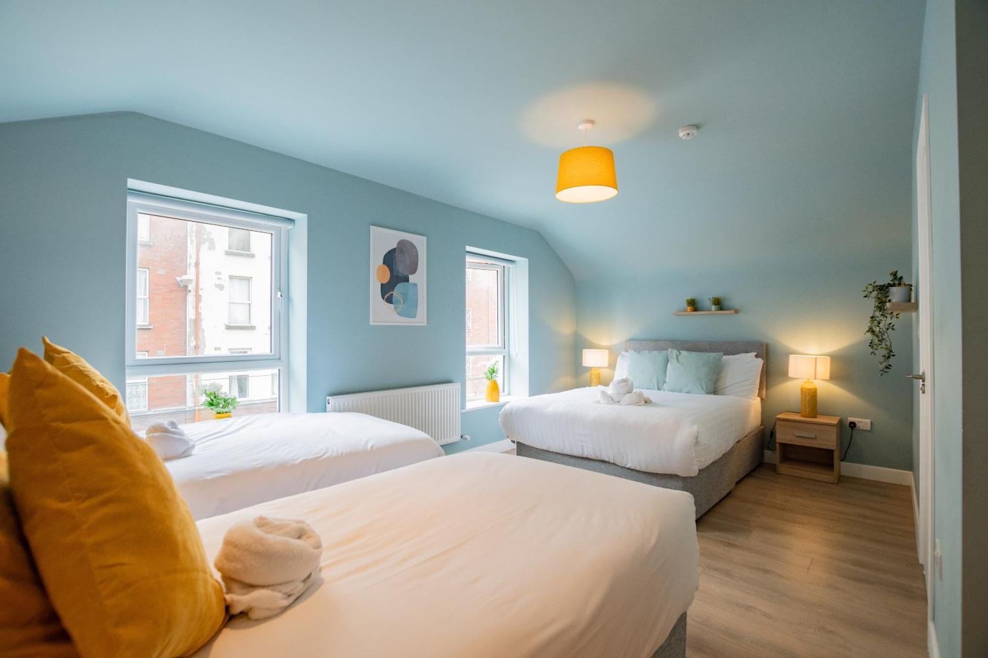 The Large Group House -Sleeps 21 Villa Dublin Exteriör bild