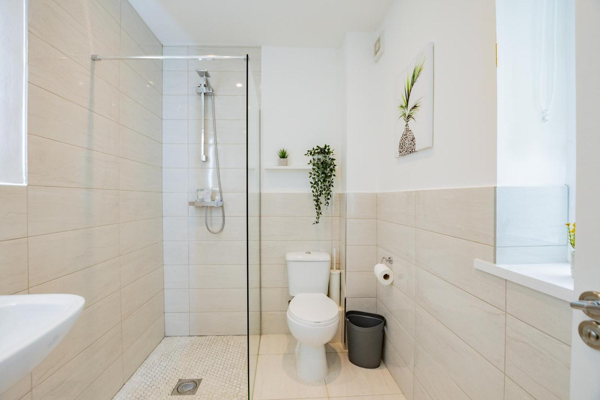 The Large Group House -Sleeps 21 Villa Dublin Exteriör bild