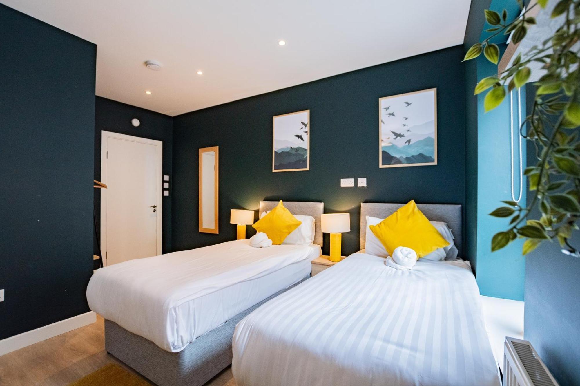 The Large Group House -Sleeps 21 Villa Dublin Exteriör bild