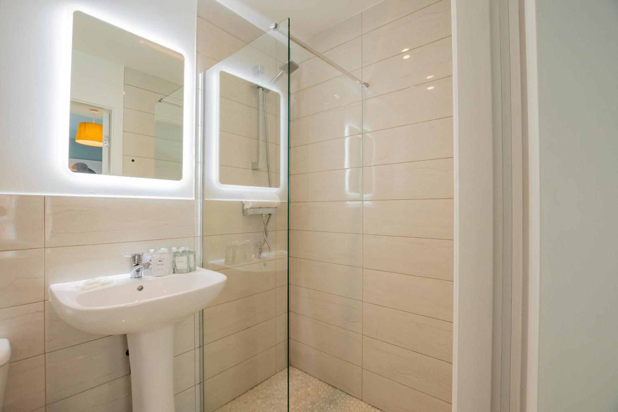 The Large Group House -Sleeps 21 Villa Dublin Exteriör bild