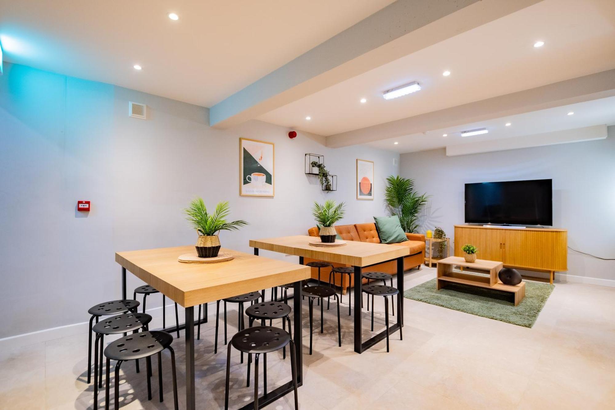 The Large Group House -Sleeps 21 Villa Dublin Exteriör bild