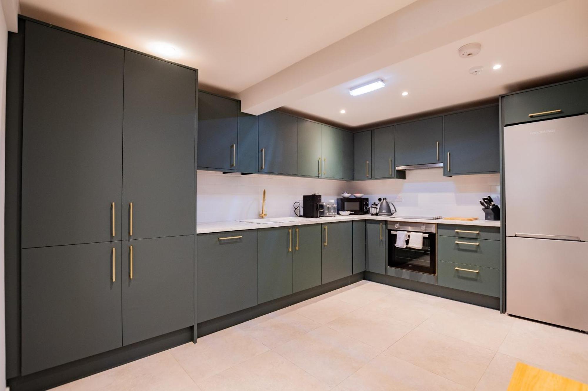 The Large Group House -Sleeps 21 Villa Dublin Exteriör bild