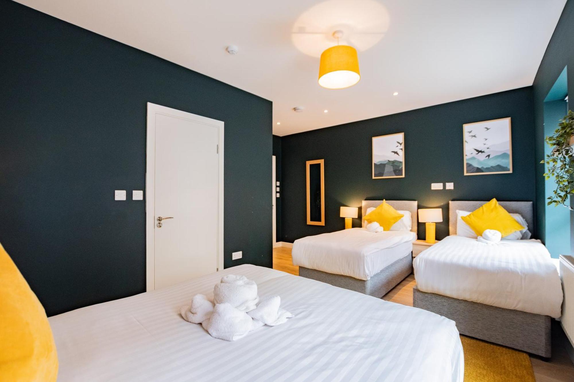 The Large Group House -Sleeps 21 Villa Dublin Exteriör bild